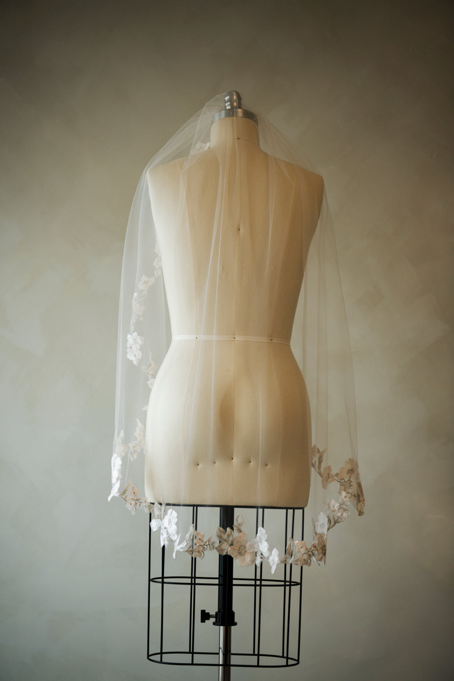 Primevère veil back view with natural light showing embroidery detail