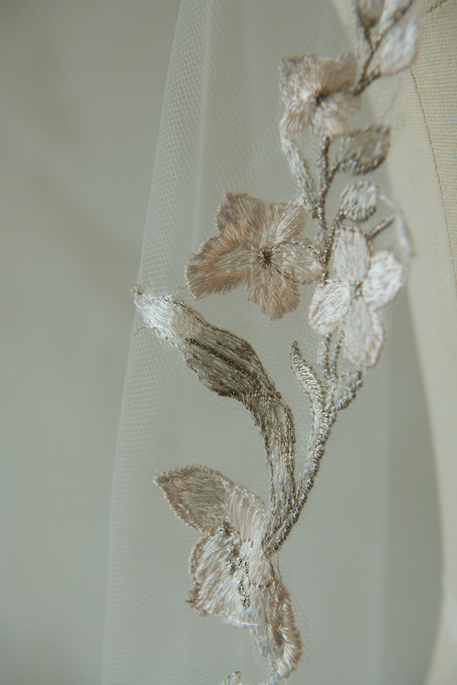 Primevère veil embroidery detail showing color dimension and craftsmanship